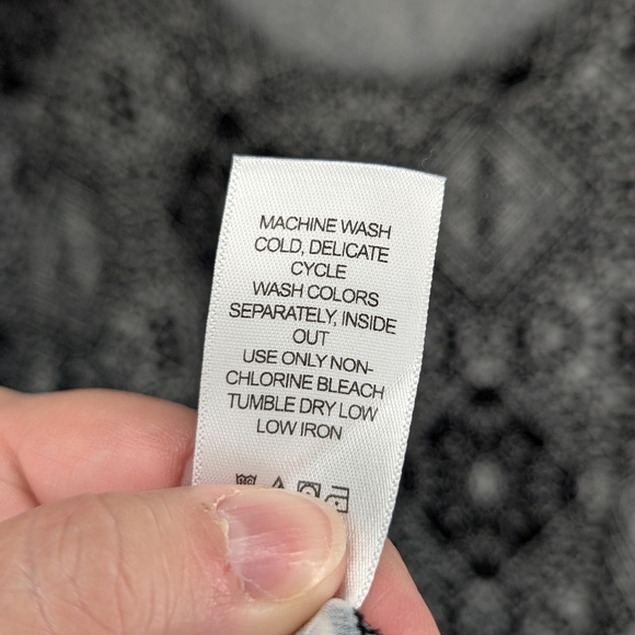 Woman Within Geometric Print Tunic Top Size 4X Shark Bite Hem 3/4 Sleeve Black - Picture 5 of 6